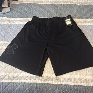 Under Armour Men's Athletic Black Shorts sz Medium